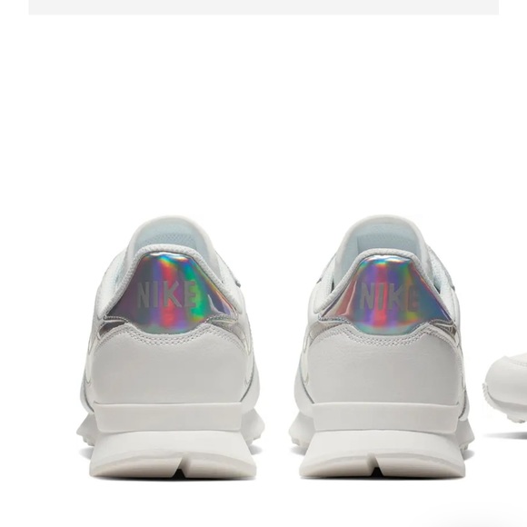 •SOLD✔️Nike Internationalist SE Sneaker - Picture 5 of 12